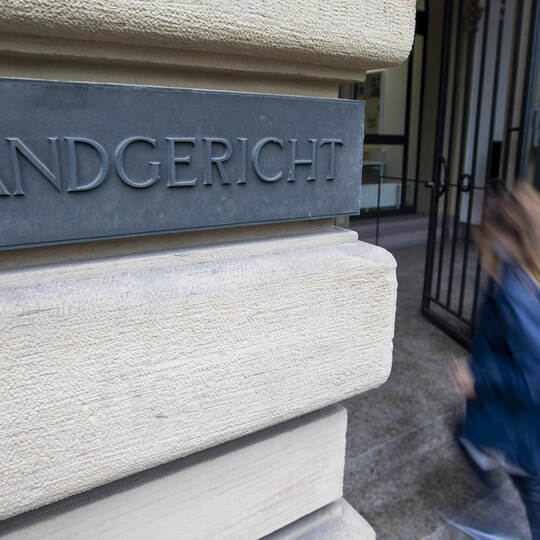 Auftakt Mordprozess Landgericht Karlsruhe