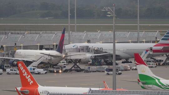 Nach Drohnensichtung am Flughafen München - Flugbetrieb Nach Drohnensichtung am Flughafen München - Flugbetrieb