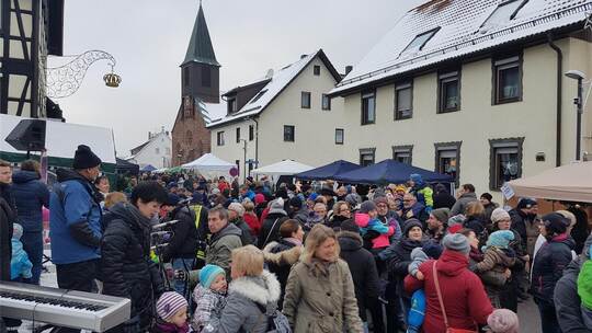 Immer ein Highlight ist die Dorfweihnacht in Grunbach, wie hier im Jahr 2017. Für die musikalische Unterhaltung sorgt seit jeher