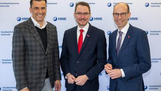 Ziehen eine positive Bilanz (von links): Frank Herrmann, Kreishandwerksmeister der Kreishandwerkerschaft Pforzheim-Enzkreis und