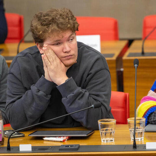 Im Gemeinderat können Diskussion teilweise ermüden. Felix Herkens (31) nimmt in der Regel kein Blatt vor den Mund. Gemeinderat Abstimmung Haushalt
