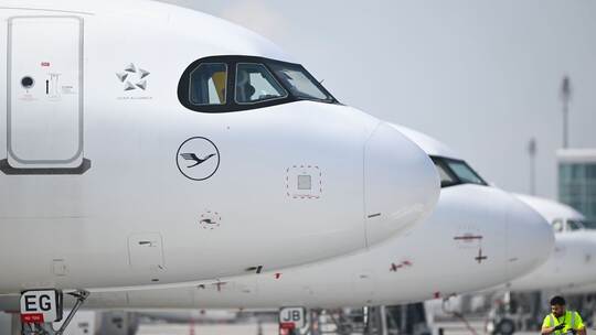Lufthansa CityLine Lufthansa CityLine