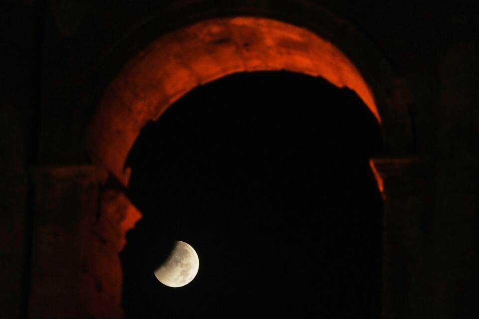 Partielle Mondfinsternis - Rom Partielle Mondfinsternis - Rom