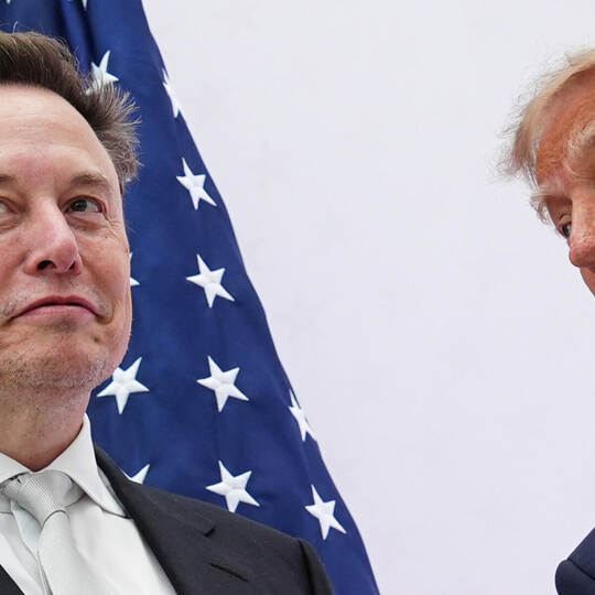 Ideologisch auf einer Linie: Tesla-, SpaceX und X-Boss Elon Musk spendet vor Midterms Millionen an die Republikaner – und US-Prä US-Präsident Trump